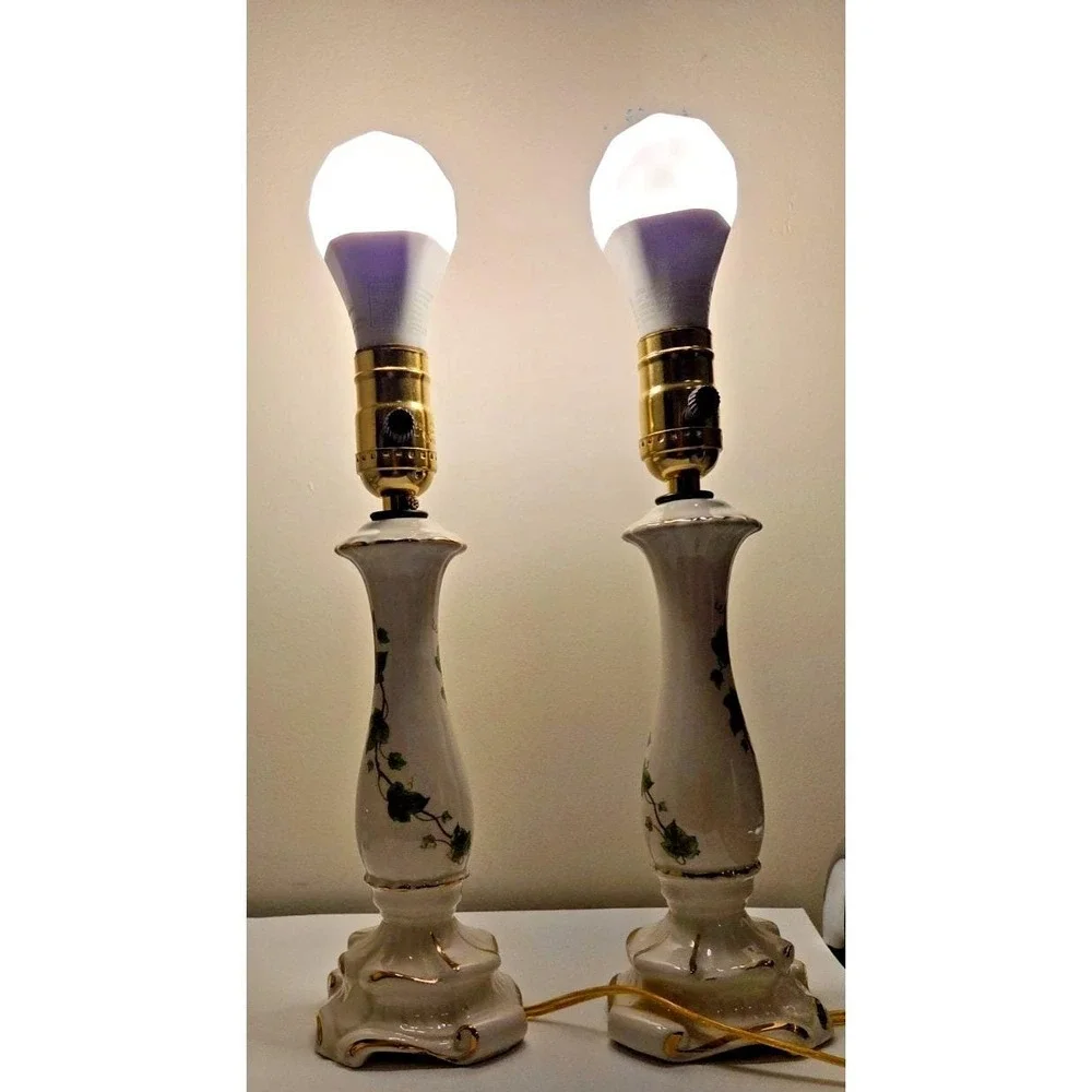 Pair of Vtg Leviton‎ Hand Painted Green Ivy Porcelain w/New Cords